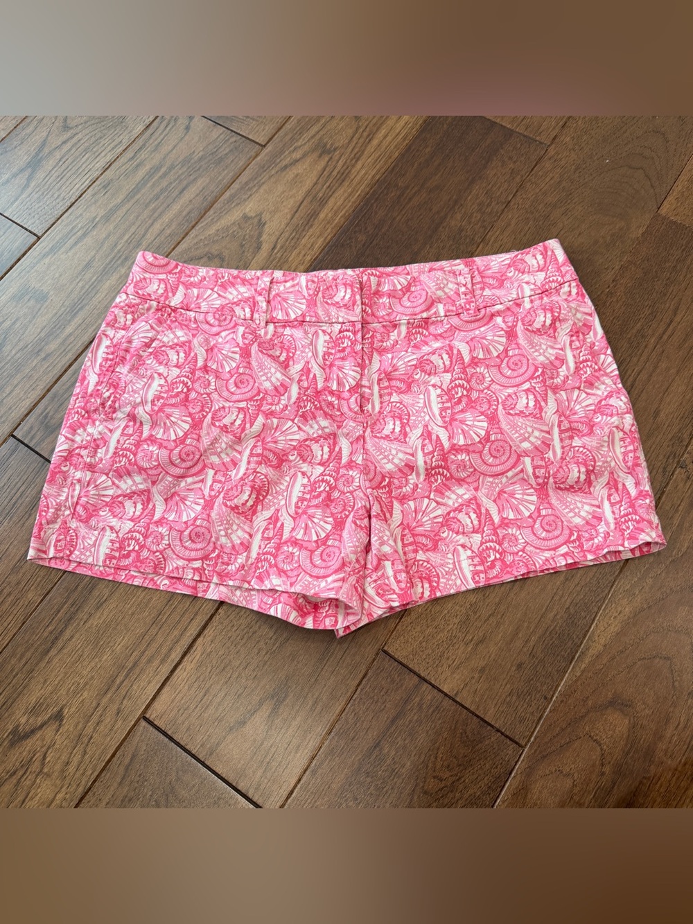 Vineyard Vines Pink Seashell Shorts Size 8